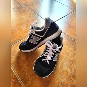 New Balance 574 Sneakers Mens 8, Womens 9